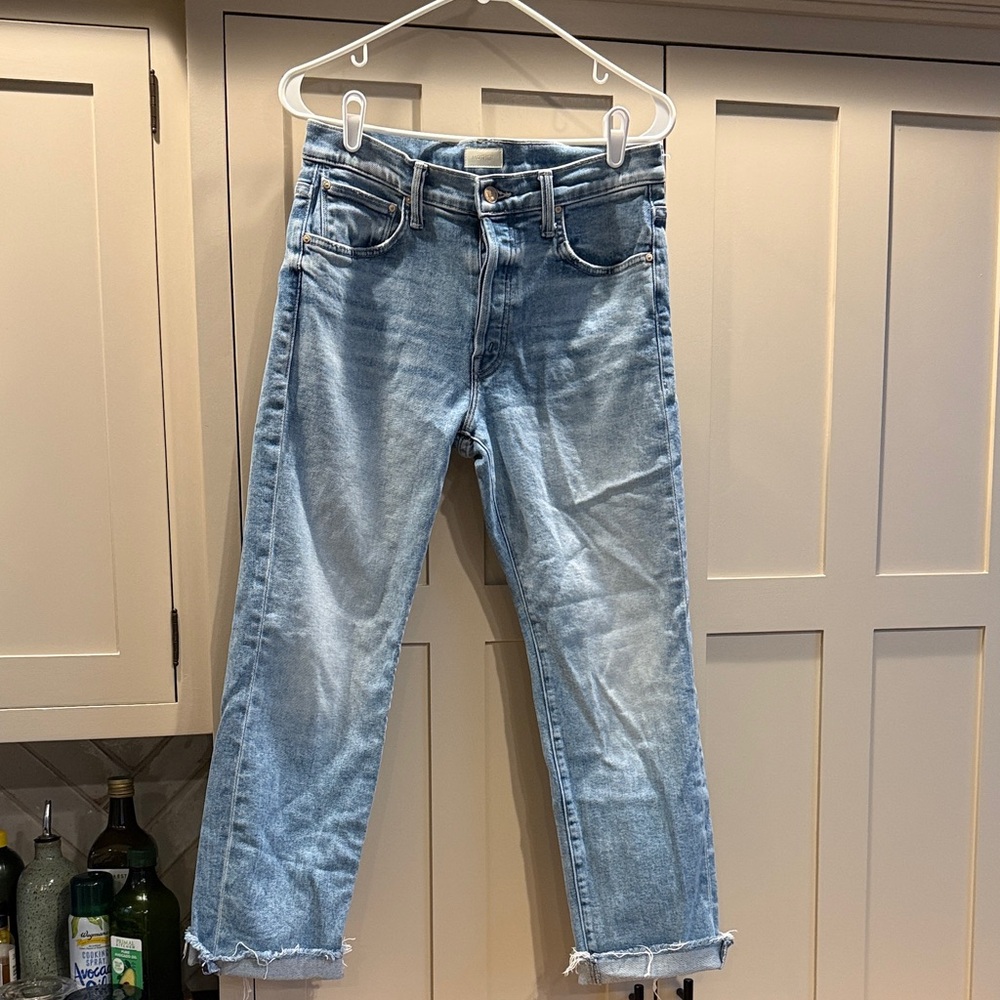 MOTHER The Scrapper Cuff Ankle Fray - Light Blue Cropped Jeans